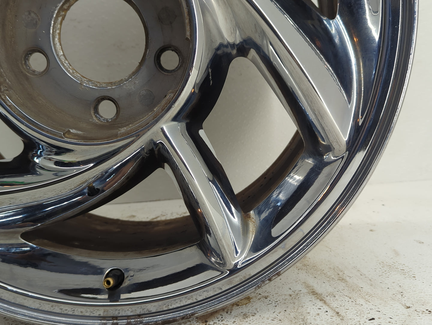 2000-2001 Pontiac Bonneville Oem Wheel Rim - Oemusedautoparts1.com