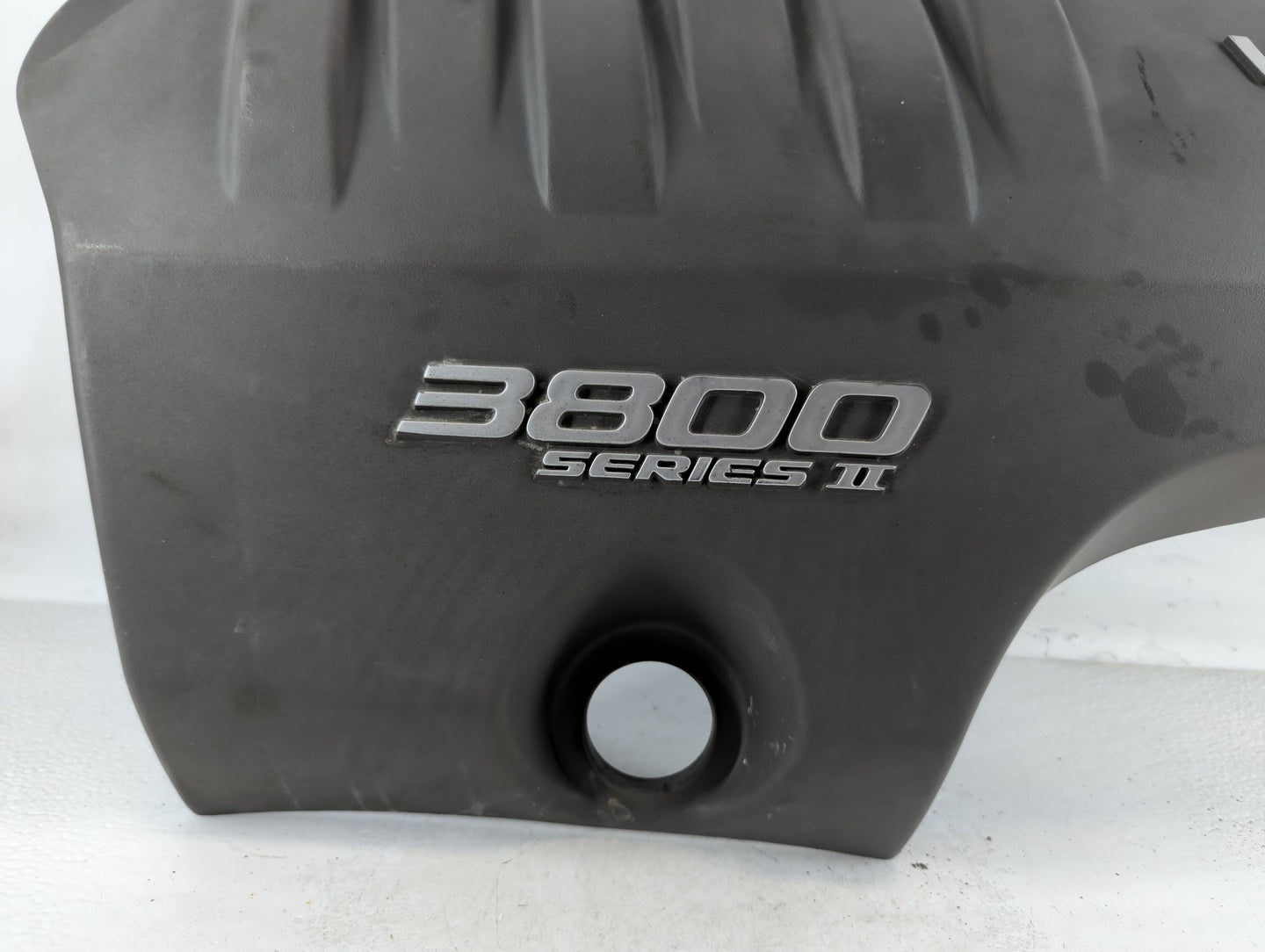 2000 Pontiac Bonneville Engine Cover - Oemusedautoparts1.com