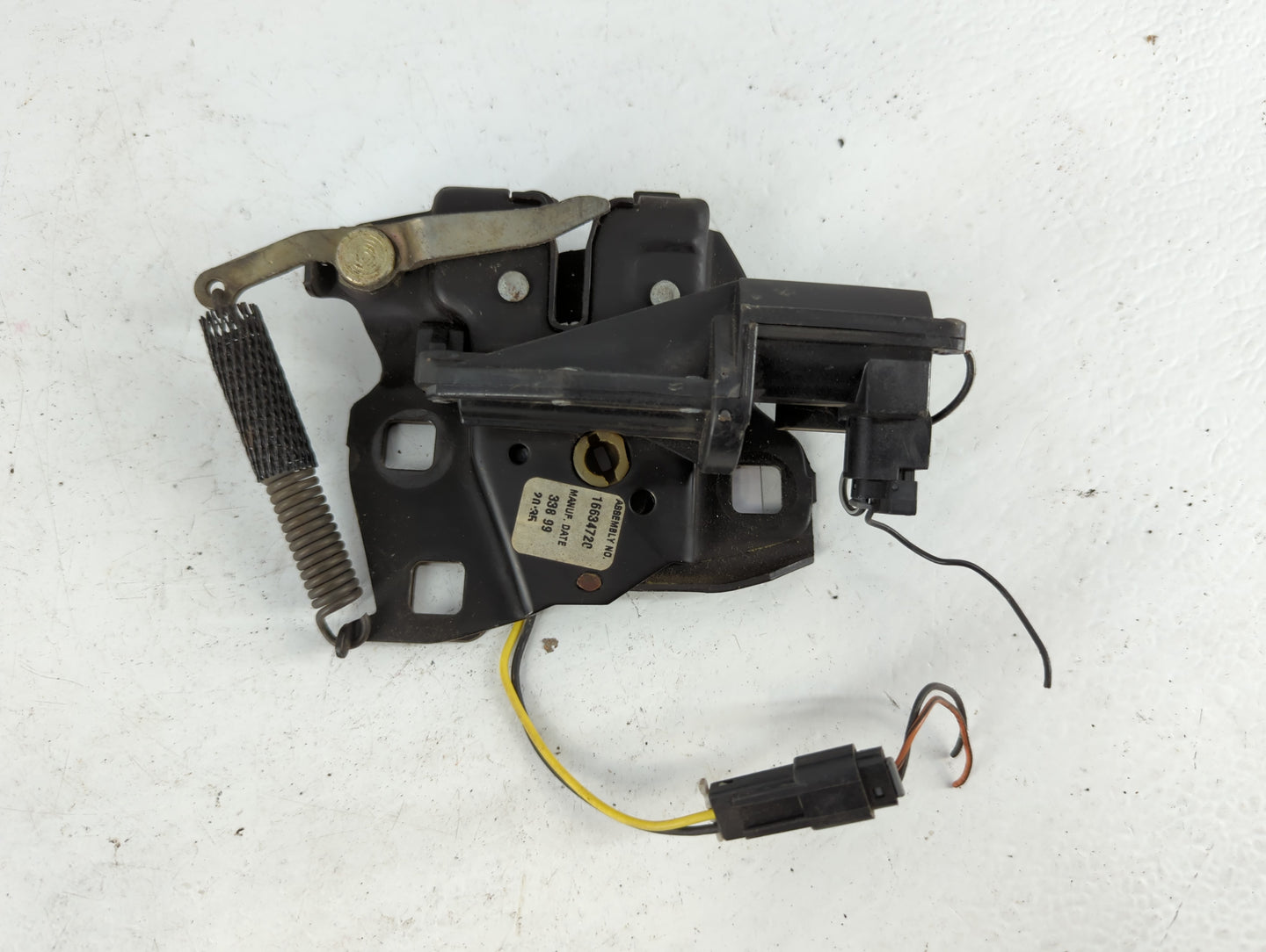 2000 Pontiac Firebird Hood Latch Assembly - Oemusedautoparts1.com