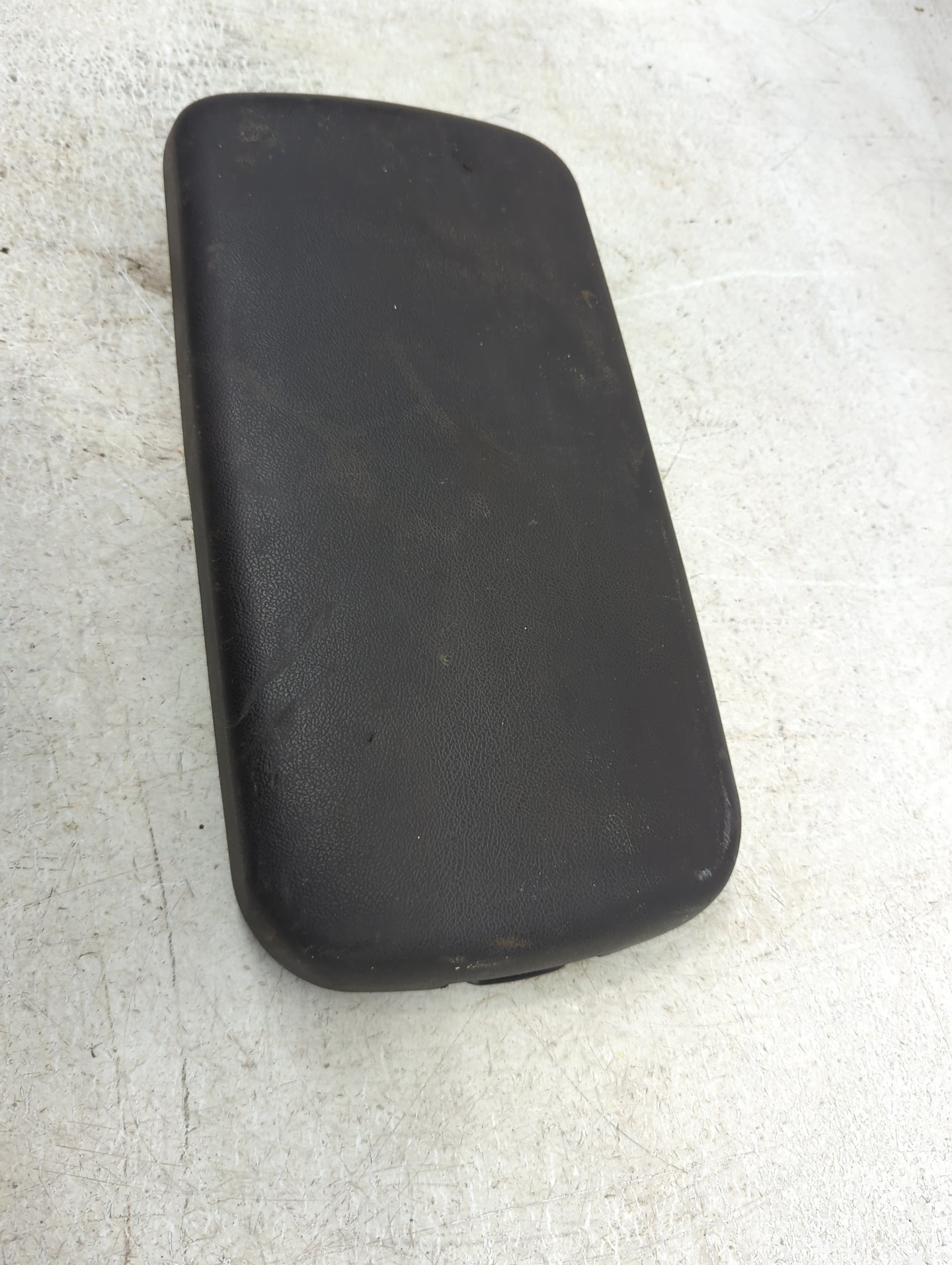 2006-2010 Pontiac G6 Center Console Armrest Cover Lid Fits Fits 2006 2007 2008 2009 2010 OEM Used Auto Parts - Oemusedautopa