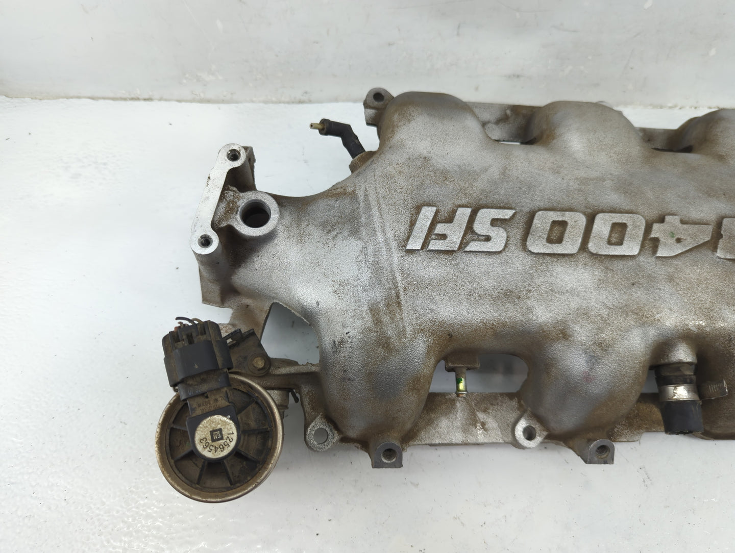 2000-2005 Pontiac Grand Am Air Intake Manifold P/N:24508236 Fits Fits 2000 2001 2002 2003 2004 2005 OEM Used Auto Parts - Oe