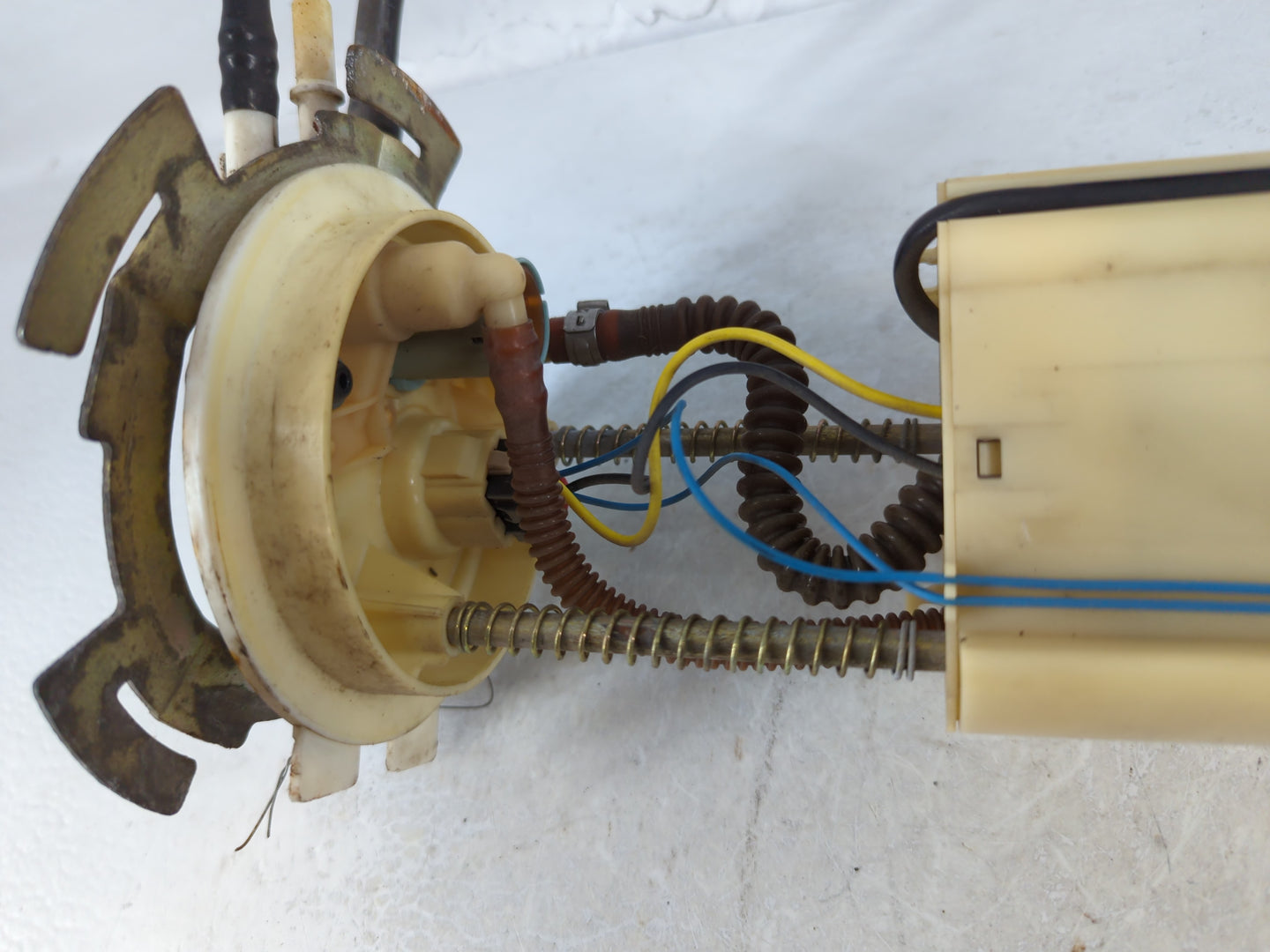 2000-2000 Pontiac Grand Am Electrical Gas Fuel Pump Assembly - Oemusedautoparts1.com