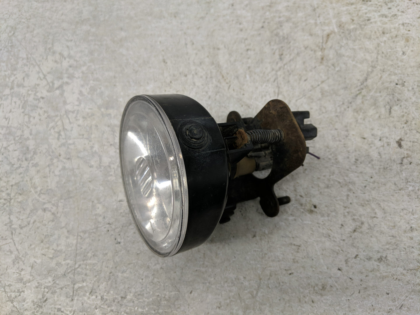 1994-2003 Pontiac Grand Prix Driver Left Oem Fog Light Lamp - Oemusedautoparts1.com