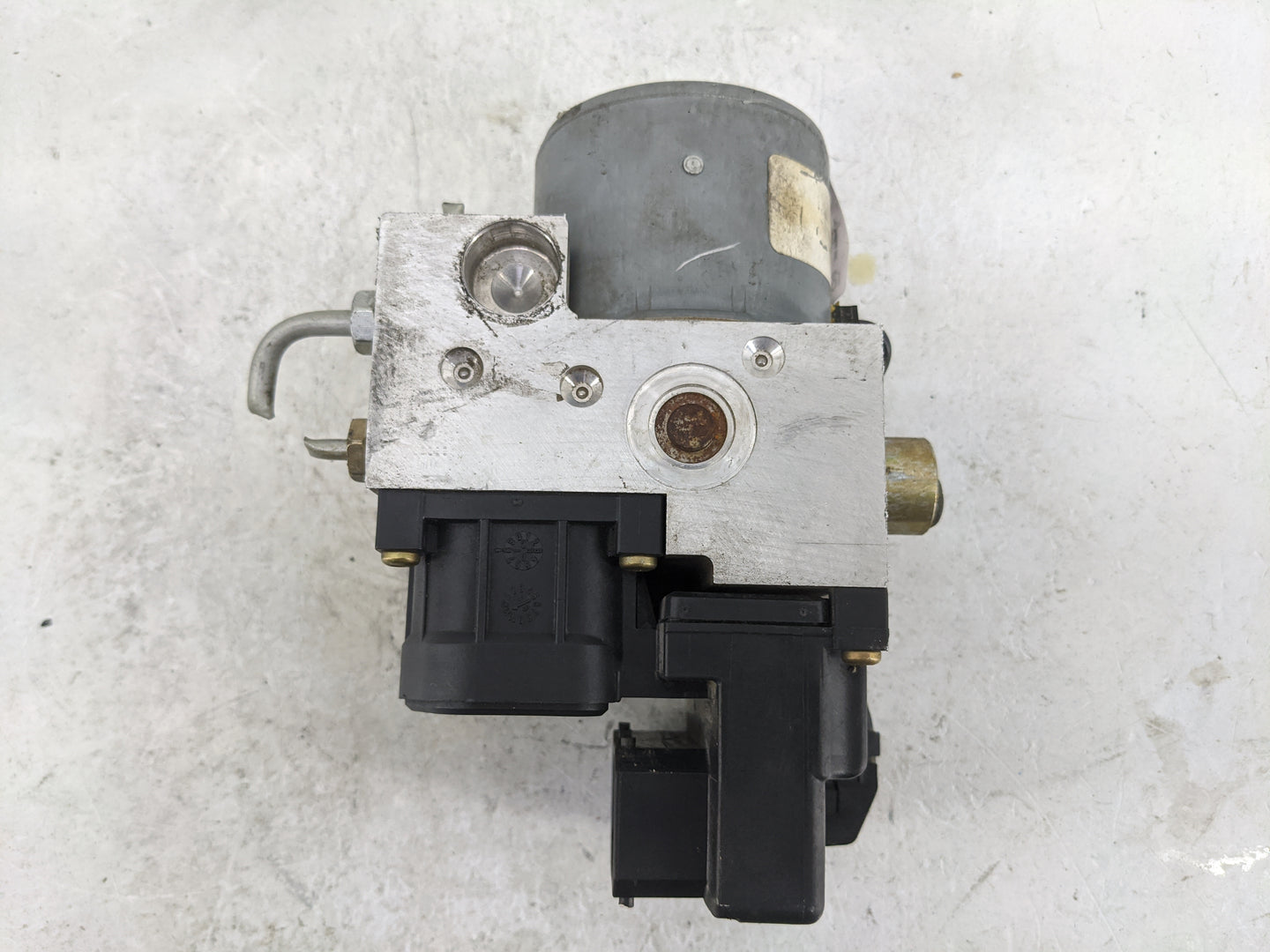 2000 Pontiac Grand Prix ABS Pump Control Module Replacement P/N:0265216761 10432913, 4B0972523553 Fits OEM Used Auto Parts -