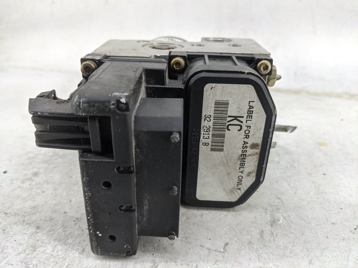 2000 Pontiac Grand Prix ABS Pump Control Module Replacement P/N:0265216761 10432913, 4B0972523553 Fits OEM Used Auto Parts -