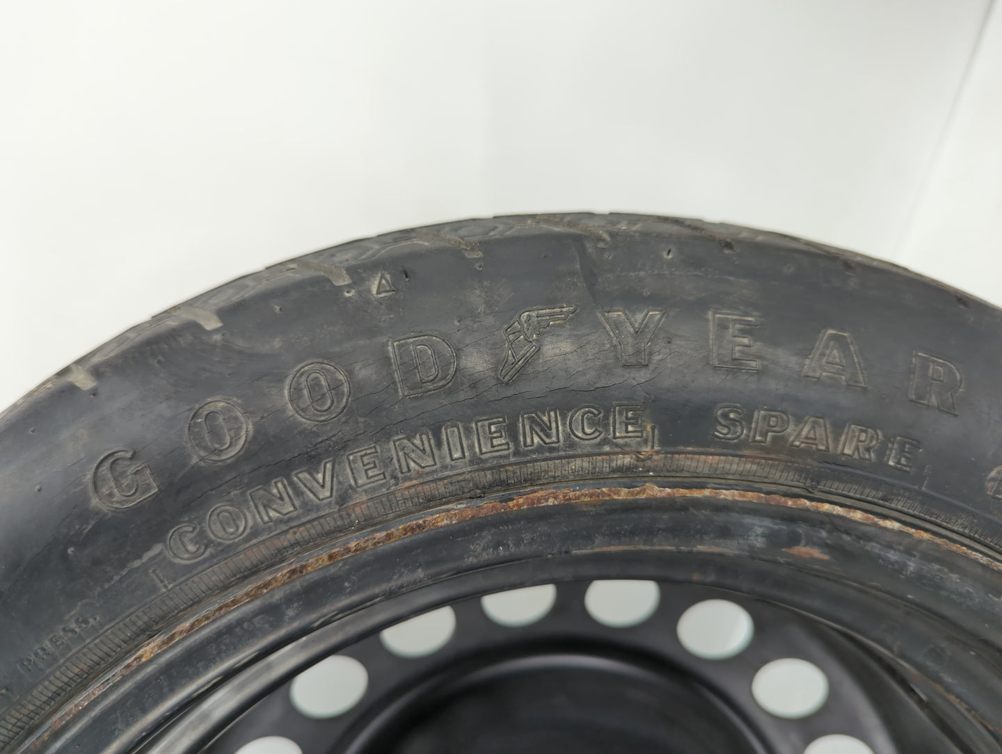 1997-2003 Pontiac Grand Prix Spare Donut Tire Wheel Rim Oem - Oemusedautoparts1.com