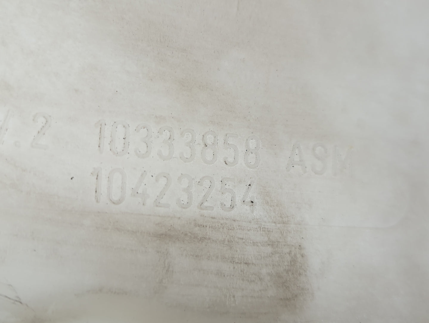 2000 Pontiac Grand Prix Radiator Coolant Overflow Expansion Tank Bottle - Oemusedautoparts1.com