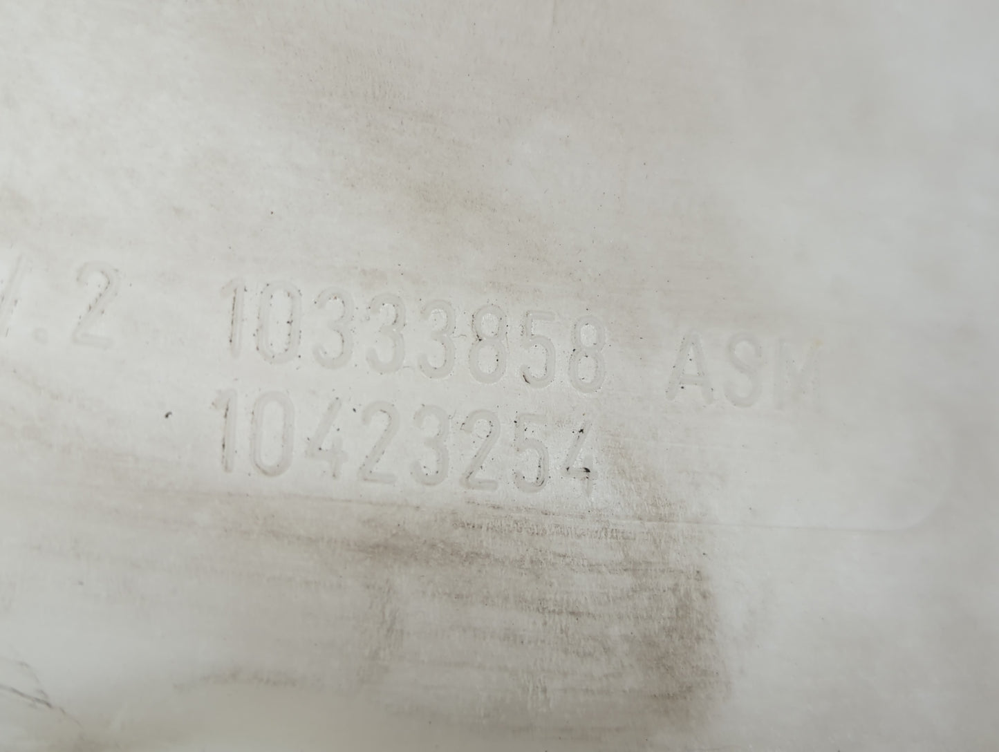 2000 Pontiac Grand Prix Radiator Coolant Overflow Expansion Tank Bottle - Oemusedautoparts1.com