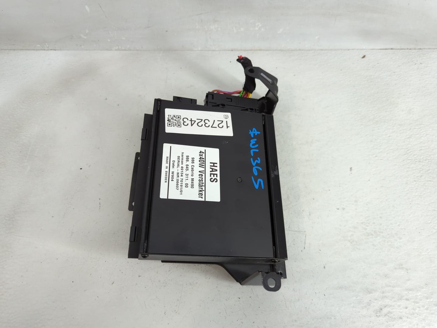 1997-2000 Porsche Boxster Radio AM FM Cd Player Receiver Replacement P/N:986 645 311 00 Fits Fits 1997 1998 1999 2000 OEM Us