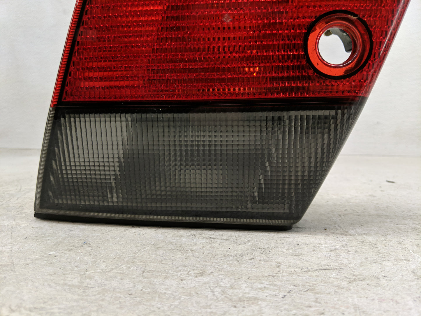 2000 Saab 95 Tail Light Assembly Passenger Right OEM Fits OEM Used Auto Parts - Oemusedautoparts1.com