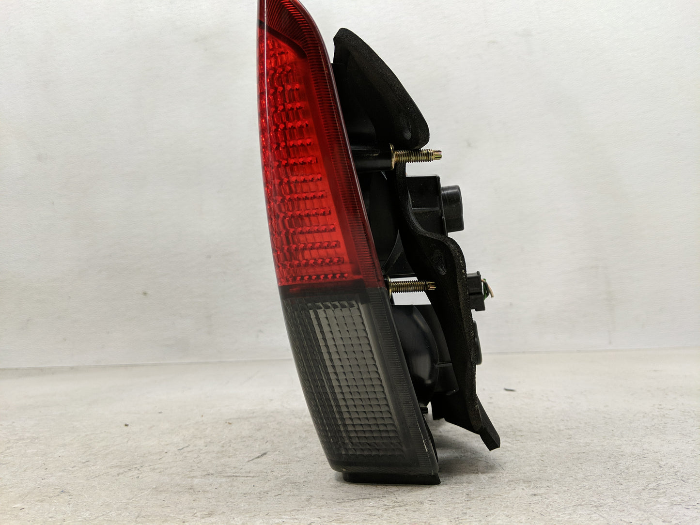 2000 Saab 95 Tail Light Assembly Passenger Right OEM Fits OEM Used Auto Parts - Oemusedautoparts1.com