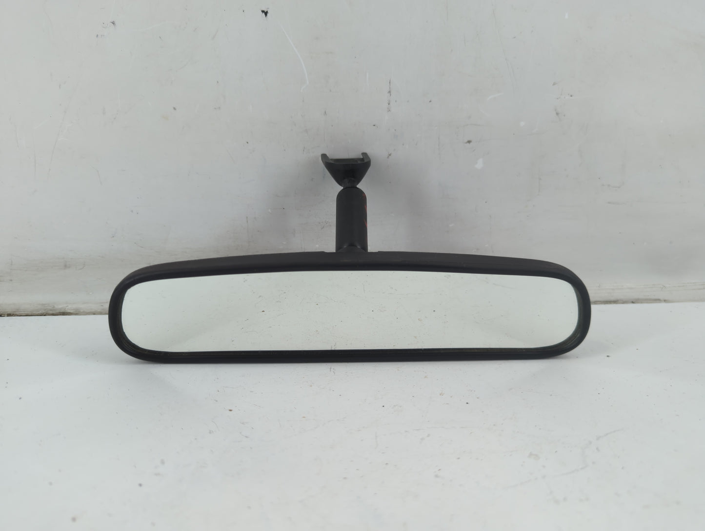 2000 Saturn Sl Interior Rear View Mirror Replacement OEM P/N:E8011082 Fits OEM Used Auto Parts - Oemusedautoparts1.com