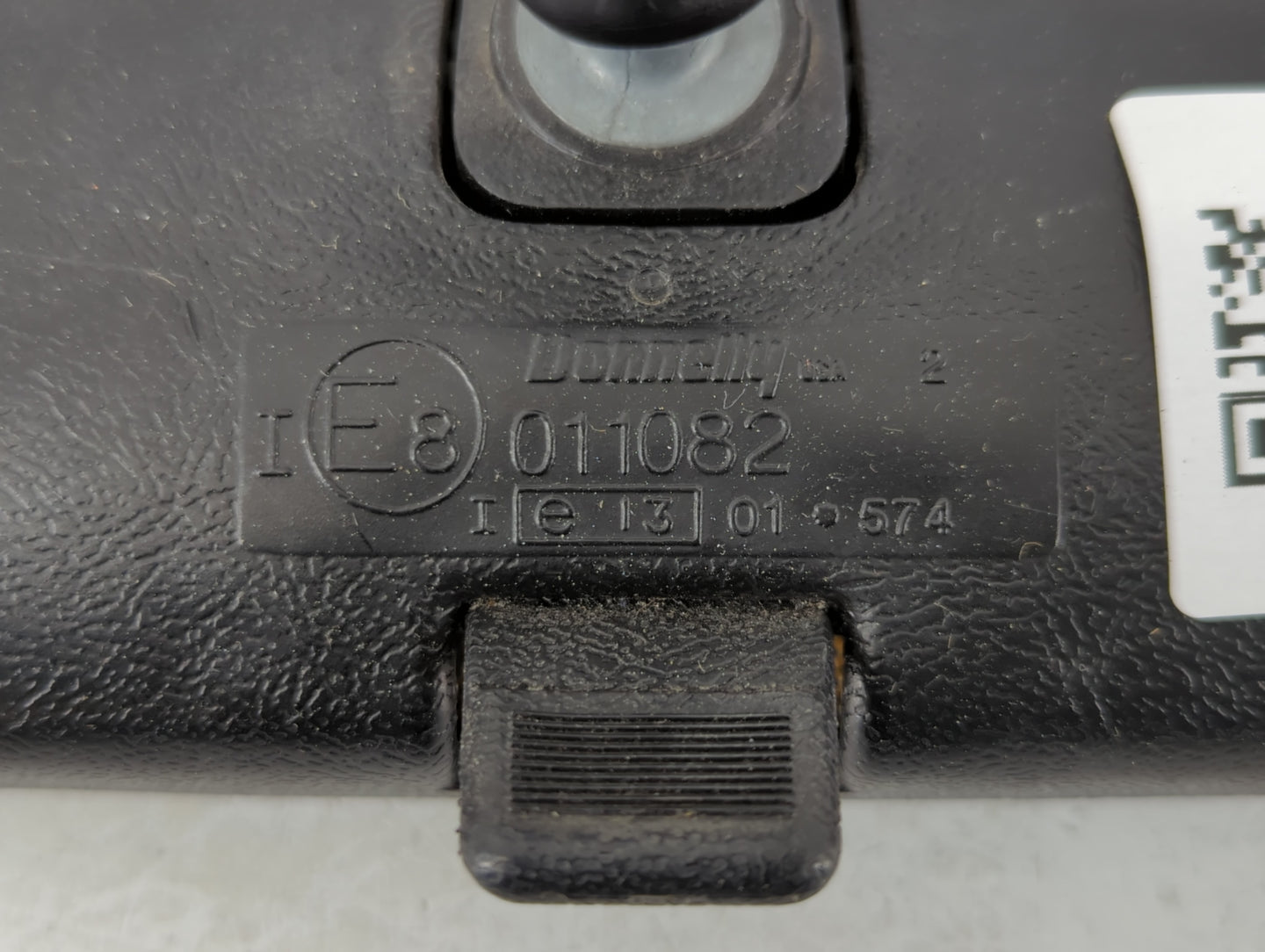 1997-2002 Saturn Sl Interior Rear View Mirror Replacement OEM P/N:IE8 011082 Fits OEM Used Auto Parts - Oemusedautoparts1.co