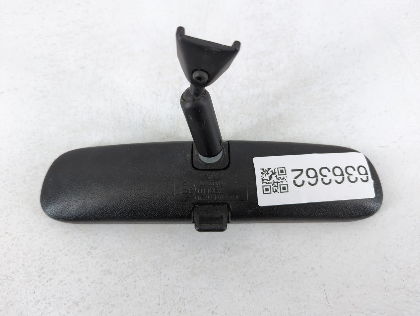 1997-2002 Saturn Sl Interior Rear View Mirror Replacement OEM P/N:IE8 011082 Fits OEM Used Auto Parts - Oemusedautoparts1.co