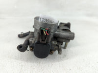 2000-2002 Subaru Forester Throttle Body P/N:A33-661 R02 Fits Fits 2000 2001 2002 OEM Used Auto Parts - Oemusedautoparts1.com