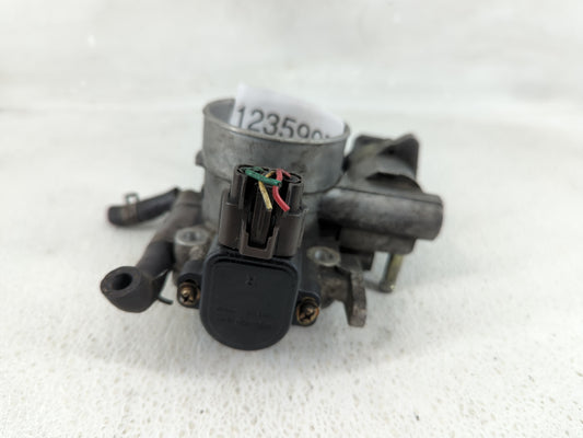 2000-2002 Subaru Forester Throttle Body P/N:A33-661 R02 Fits Fits 2000 2001 2002 OEM Used Auto Parts