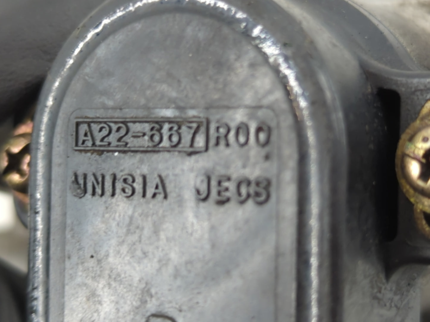 2000-2002 Subaru Forester Throttle Body P/N:A33-661 R02 Fits Fits 2000 2001 2002 OEM Used Auto Parts - Oemusedautoparts1.com