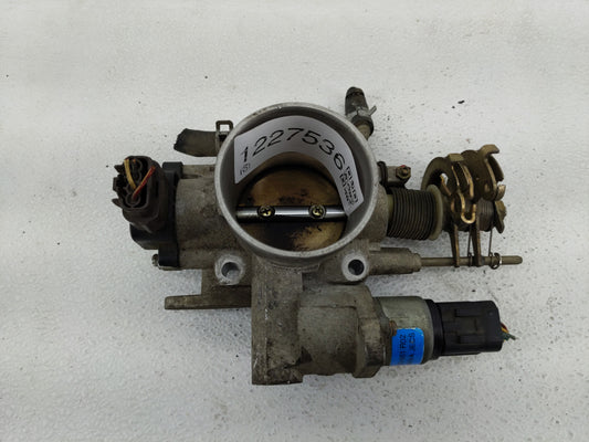 2000-2001 Subaru Legacy Throttle Body P/N:A33-661 R02 A33-661 Fits Fits 2000 2001 OEM Used Auto Parts - Oemusedautoparts1.co