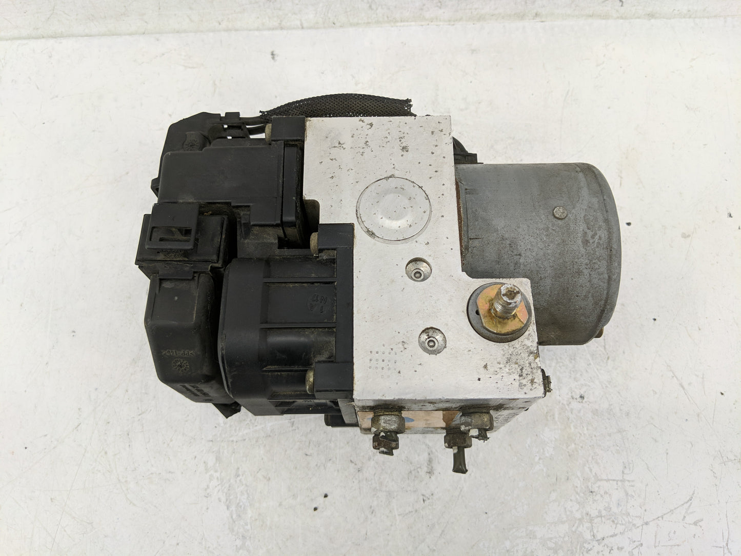 2000-2001 Subaru Legacy ABS Pump Control Module Replacement Fits Fits 2000 2001 OEM Used Auto Parts - Oemusedautoparts1.com