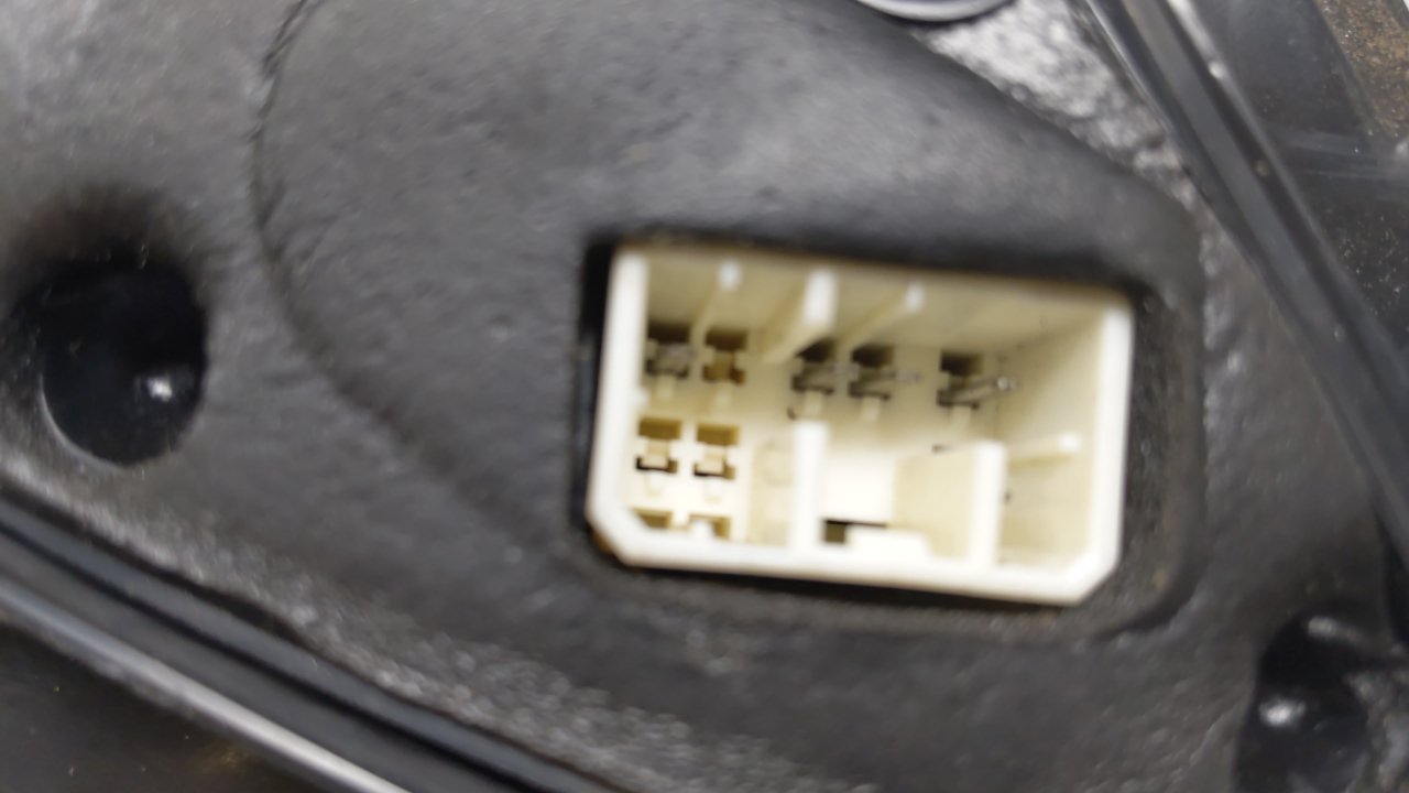 2005-2008 Suzuki Reno Passenger Side View Mirror - Right Door Mirror OEM Used - Oemusedautoparts1.com