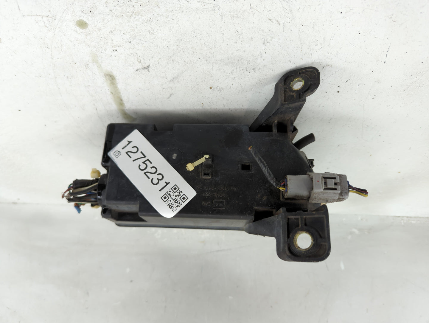 2000 Toyota 4runner Fusebox Fuse Box Panel Relay Module P/N:7154-3245 Fits OEM Used Auto Parts - Oemusedautoparts1.com