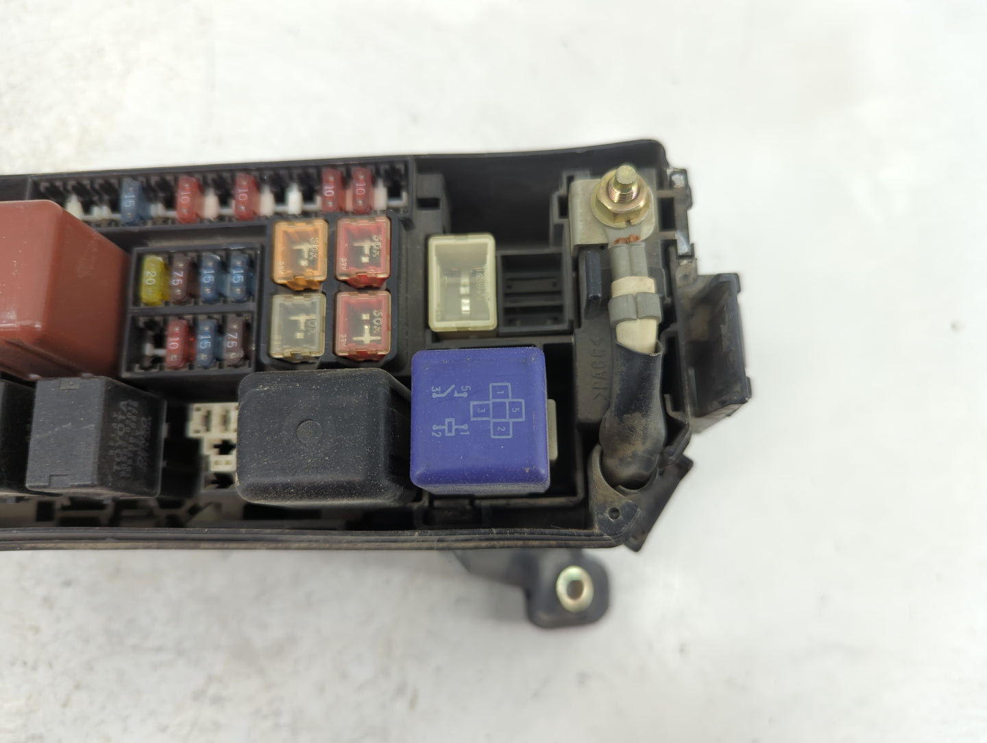2000 Toyota 4runner Fusebox Fuse Box Panel Relay Module P/N:82661-35790 Fits OEM Used Auto Parts - Oemusedautoparts1.com