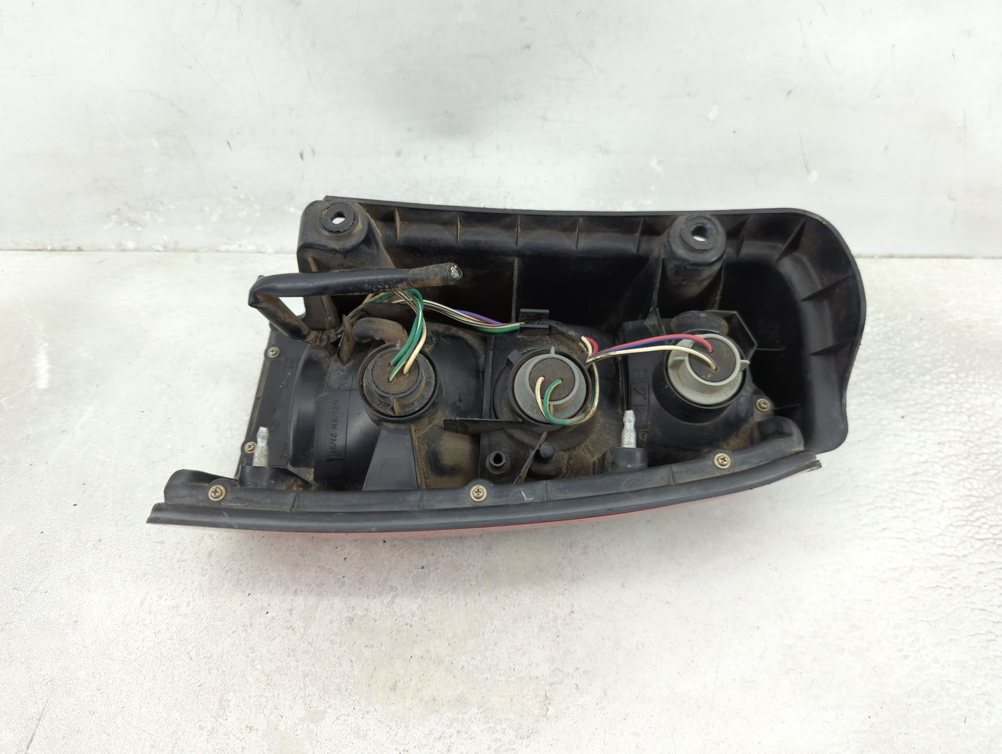 1996-2000 Toyota 4runner Tail Light Assembly Driver Left OEM P/N:PA6-M30 PP-T20 Fits Fits 1996 1997 1998 1999 2000 OEM Used 