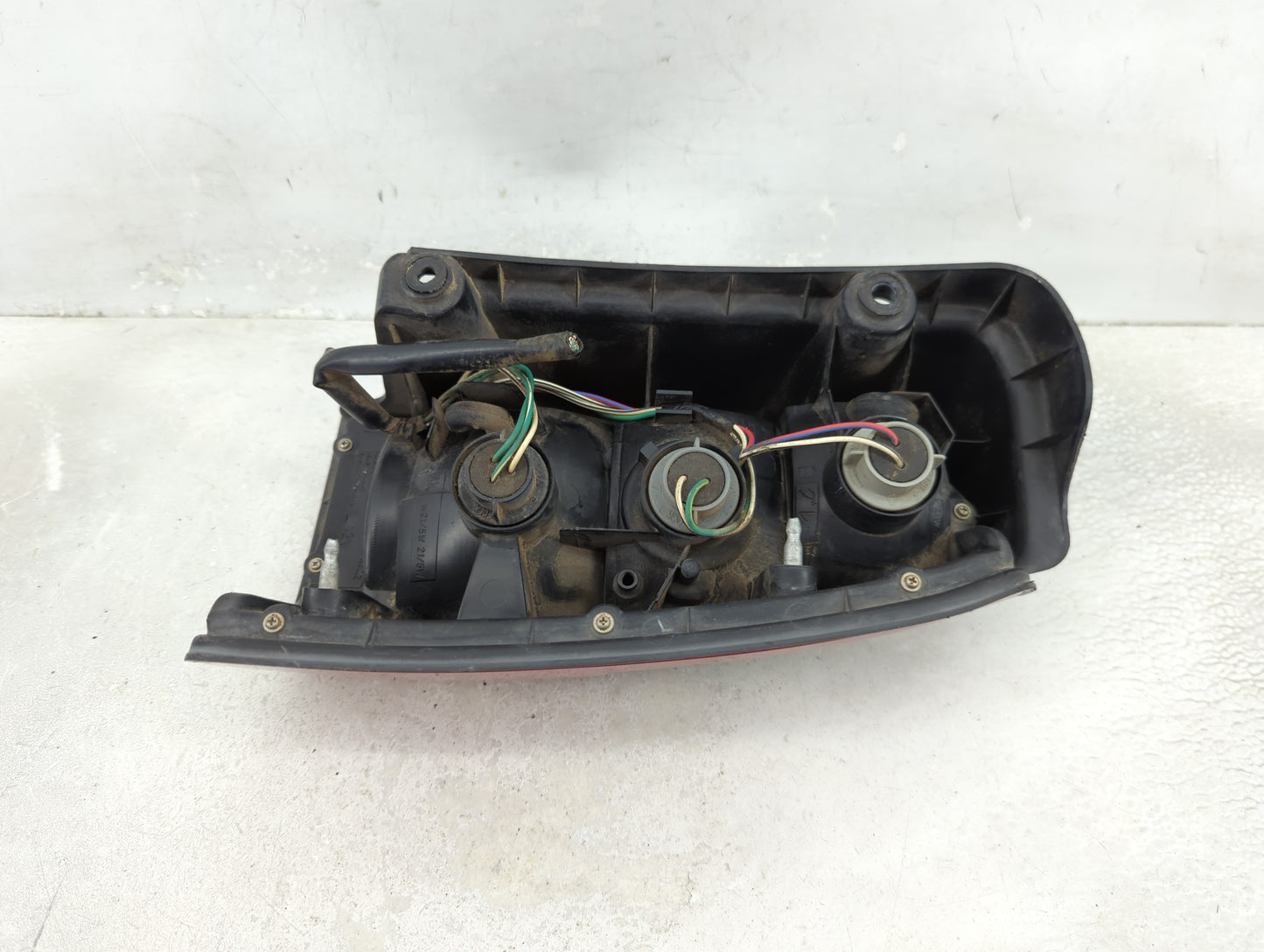 1996-2000 Toyota 4runner Tail Light Assembly Driver Left OEM P/N:PA6-M30 PP-T20 Fits Fits 1996 1997 1998 1999 2000 OEM Used 