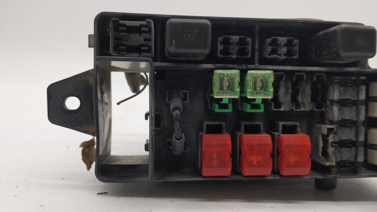 2000 Toyota 4runner Fusebox Fuse Box Panel Relay Module Fits OEM Used Auto Parts - Oemusedautoparts1.com