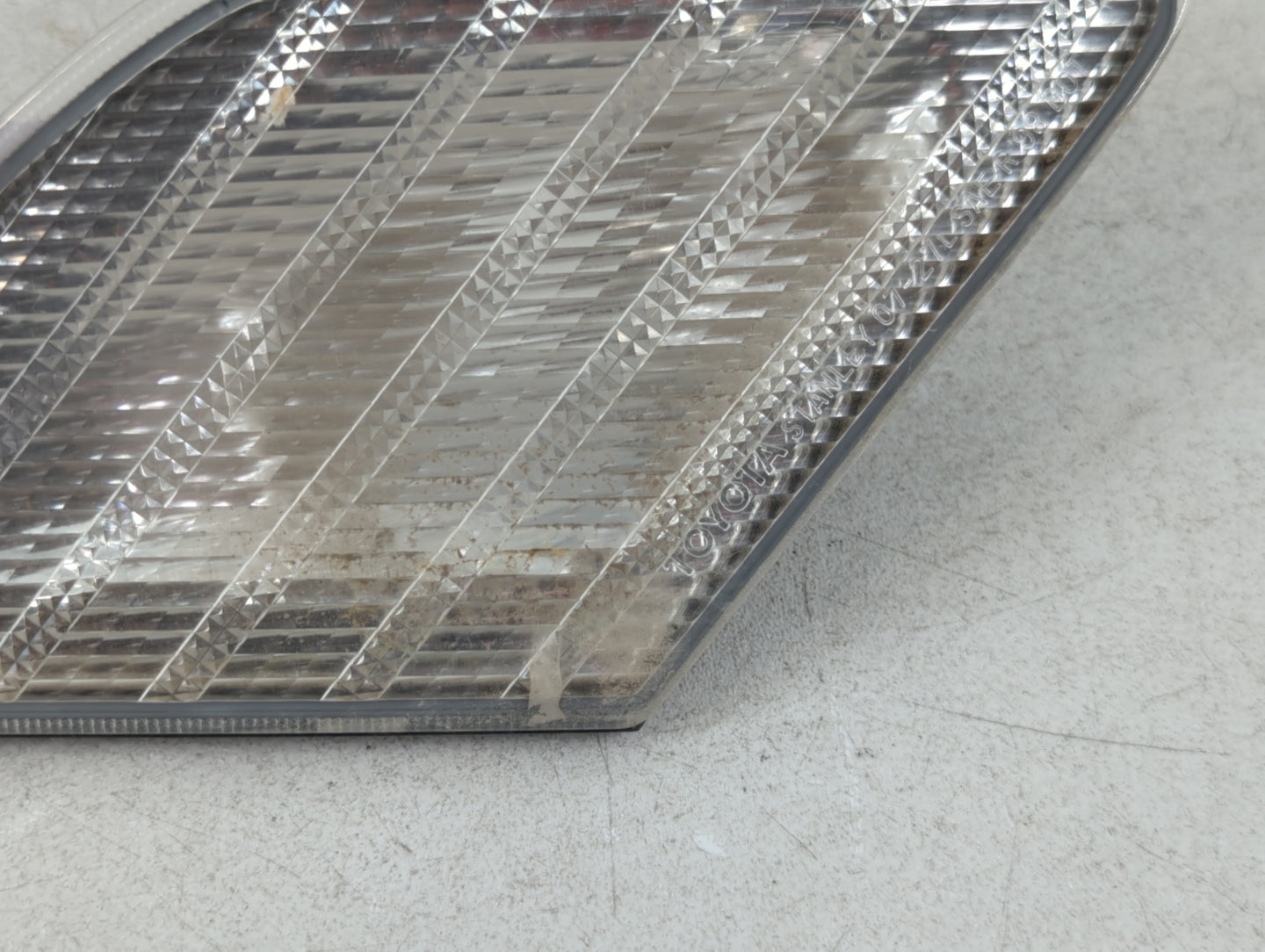 2000-2004 Toyota Avalon Passenger Right Oem Head Light Headlight Lamp - Oemusedautoparts1.com