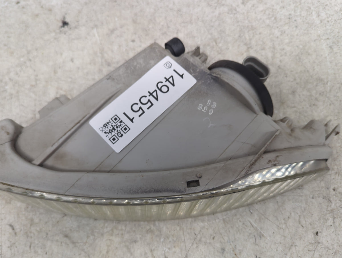 2000-2002 Toyota Avalon Passenger Right Oem Front Light Lamp - Oemusedautoparts1.com