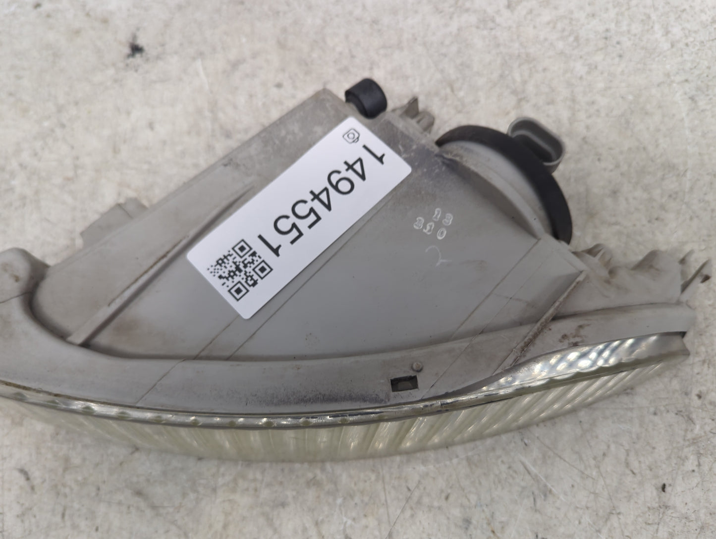 2000-2002 Toyota Avalon Passenger Right Oem Front Light Lamp - Oemusedautoparts1.com