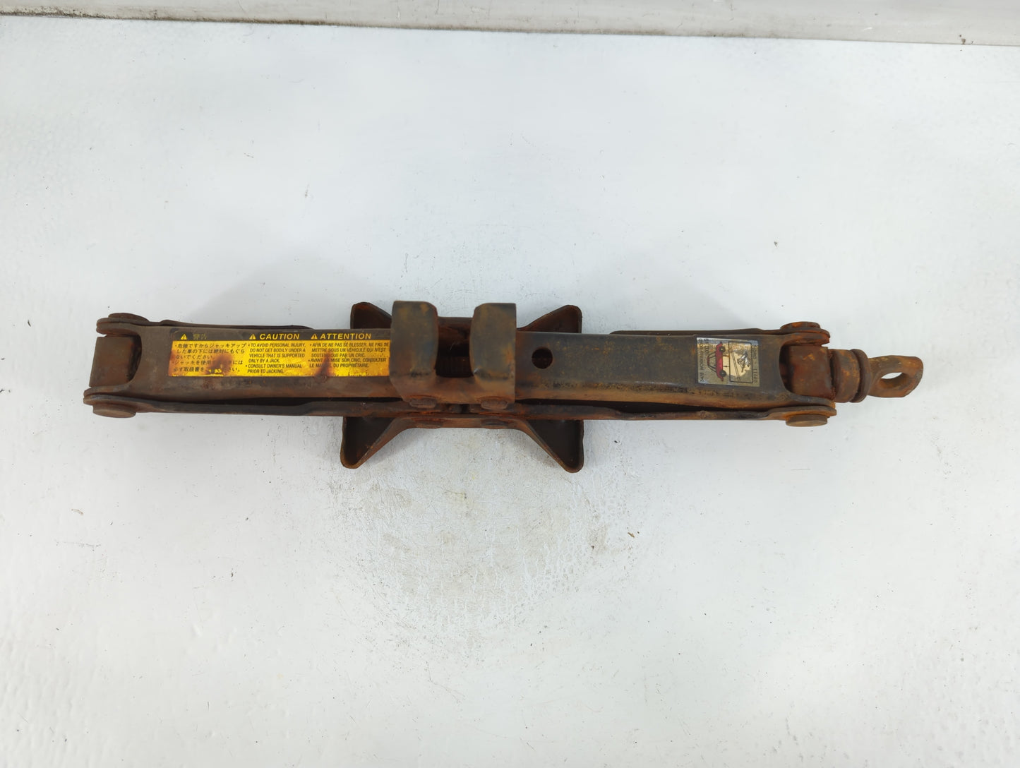2000 Toyota Avalon Spare Scissor Car Jack - Oemusedautoparts1.com