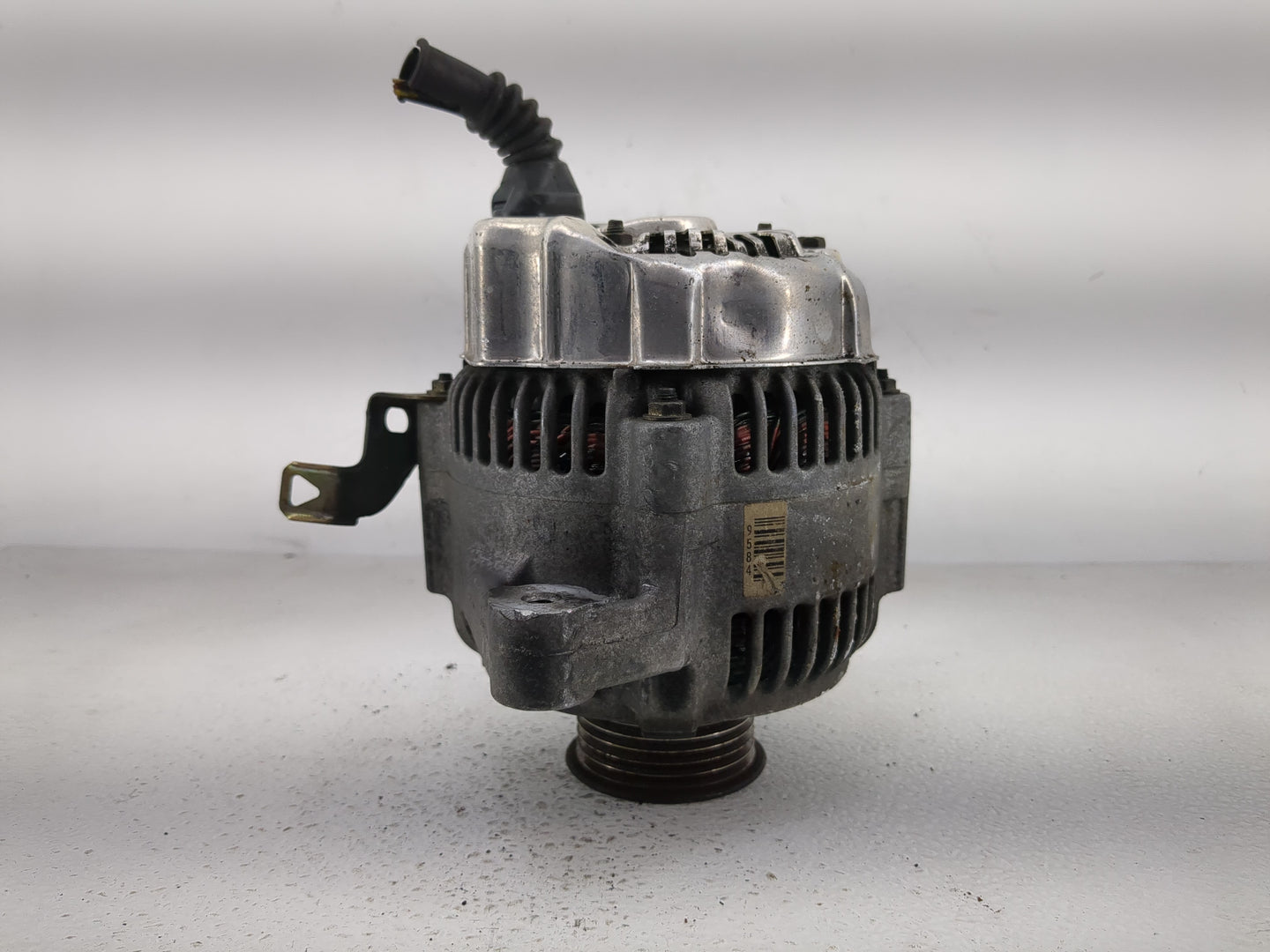 1997-2001 Toyota Camry Alternator Replacement Generator Charging Assembly Engine OEM P/N:TN101211-9580 Fits OEM Used Auto Pa