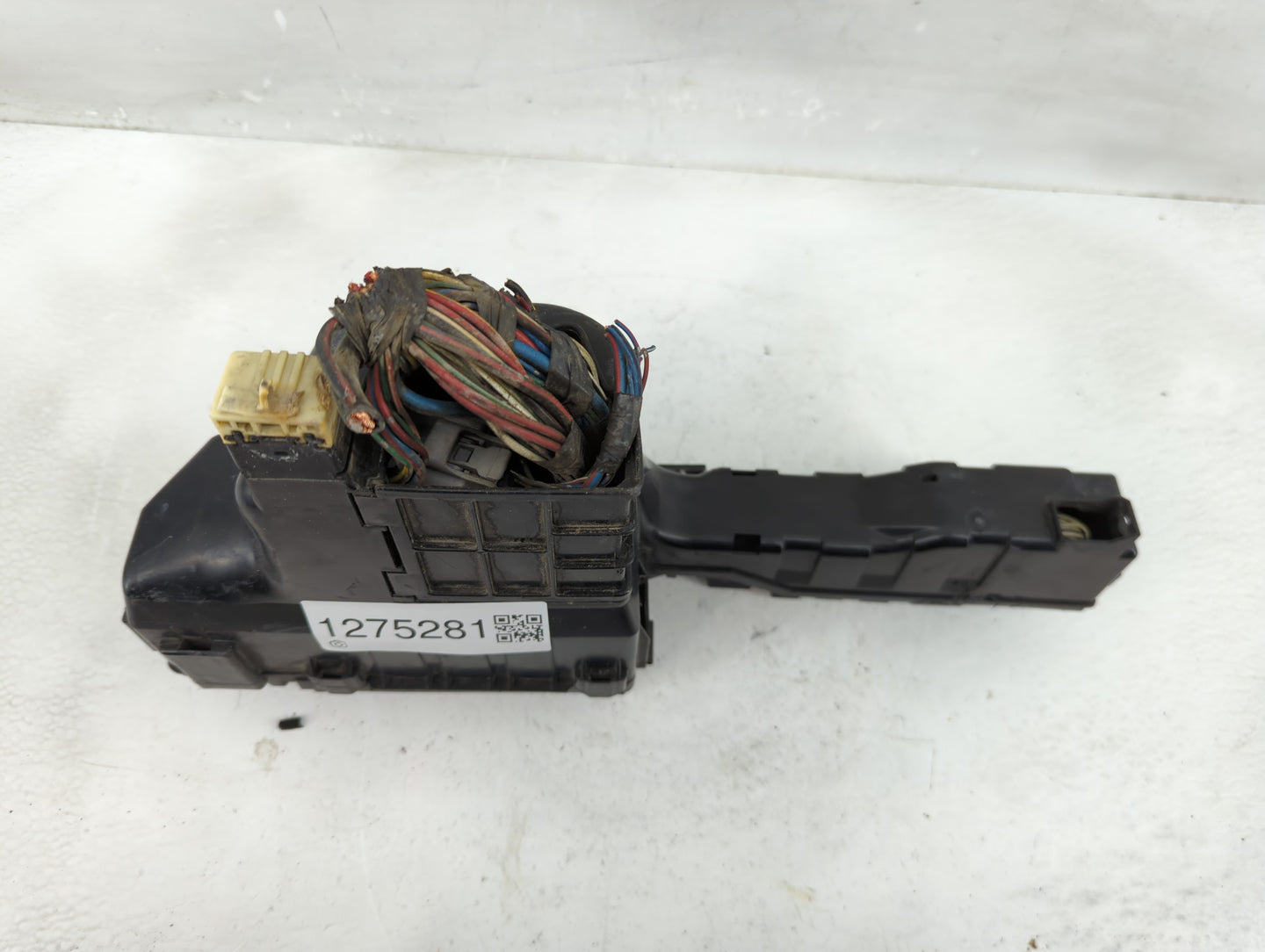 2000-2001 Toyota Camry Fusebox Fuse Box Panel Relay Module Fits Fits 1999 2000 2001 2002 2003 OEM Used Auto Parts - Oemuseda