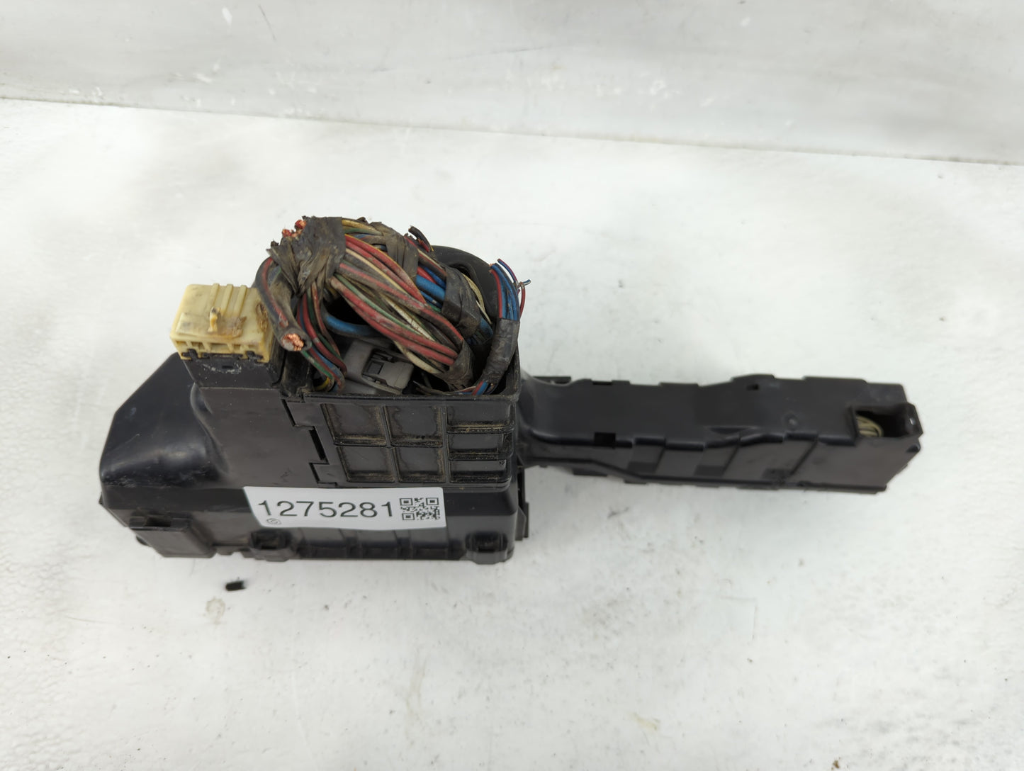 2000-2001 Toyota Camry Fusebox Fuse Box Panel Relay Module Fits Fits 1999 2000 2001 2002 2003 OEM Used Auto Parts - Oemuseda