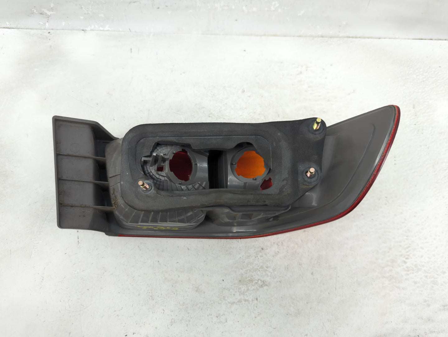 2000-2001 Toyota Camry Tail Light Assembly Passenger Right OEM P/N:81550-AA040 Fits Fits 2000 2001 OEM Used Auto Parts - Oem
