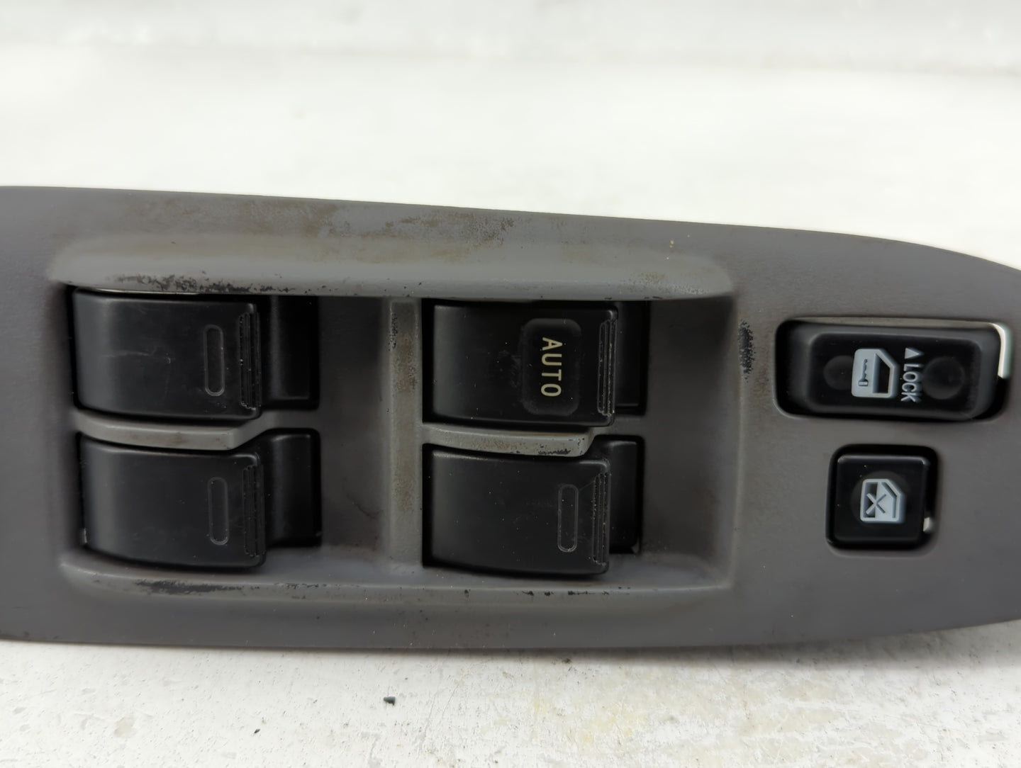 2000-2001 Toyota Camry Master Power Window Switch Replacement Driver Side Left P/N:74232-AA030 Fits Fits 2000 2001 OEM Used 