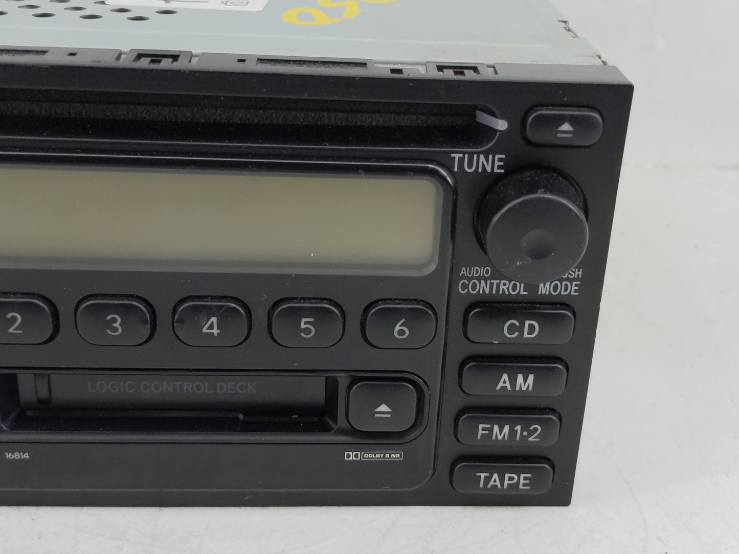 2000-2001 Toyota Camry Radio AM FM Cd Player Receiver Replacement P/N:861200c040 Fits Fits 1999 2000 2001 2002 2003 OEM Used
