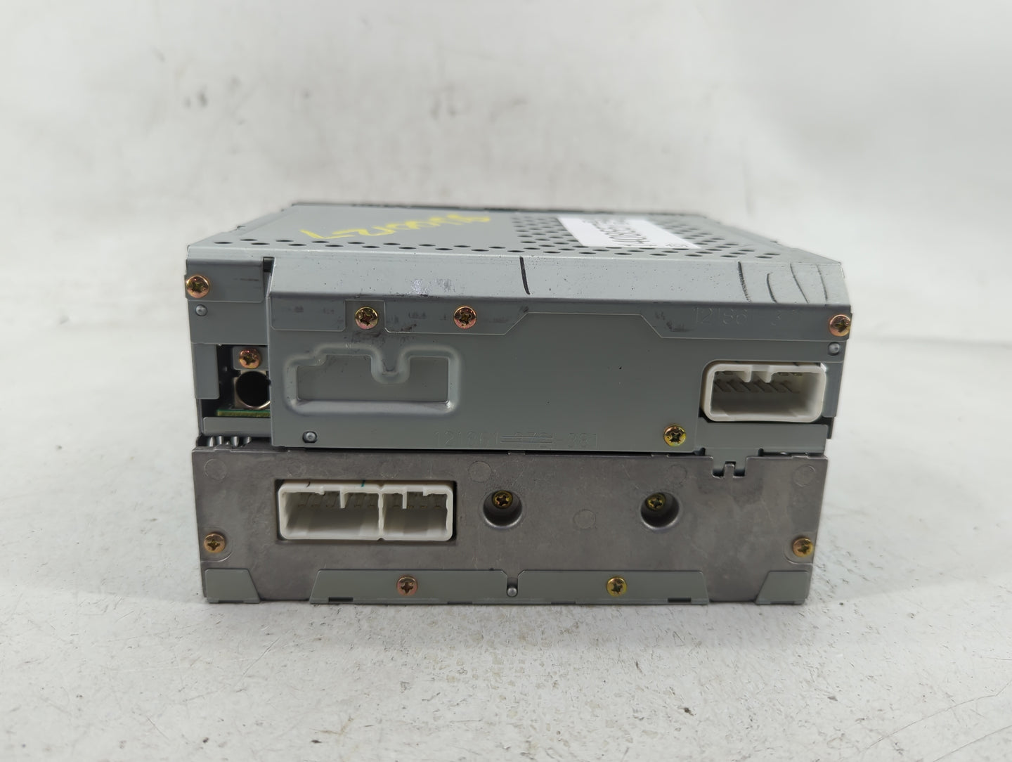 2000-2001 Toyota Camry Radio AM FM Cd Player Receiver Replacement P/N:86120-0C020 Fits Fits 1999 2000 2001 2002 2003 OEM Use