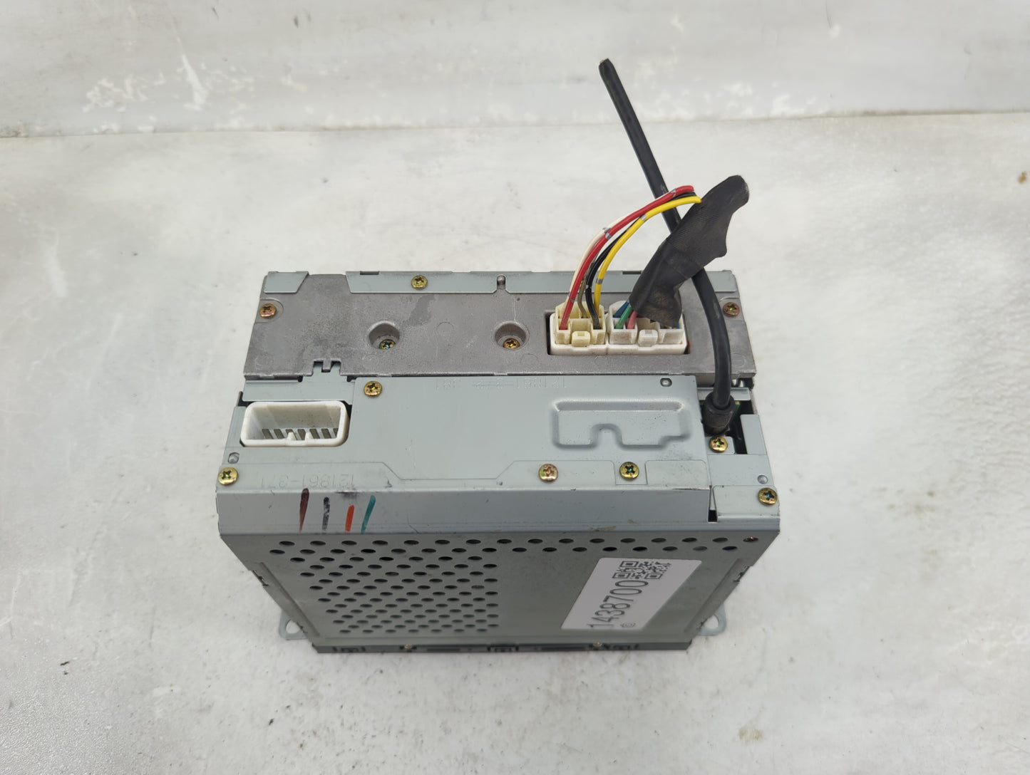 2000-2001 Toyota Camry Radio AM FM Cd Player Receiver Replacement P/N:86120-0C020 Fits Fits 1999 2000 2001 2002 2003 OEM Use