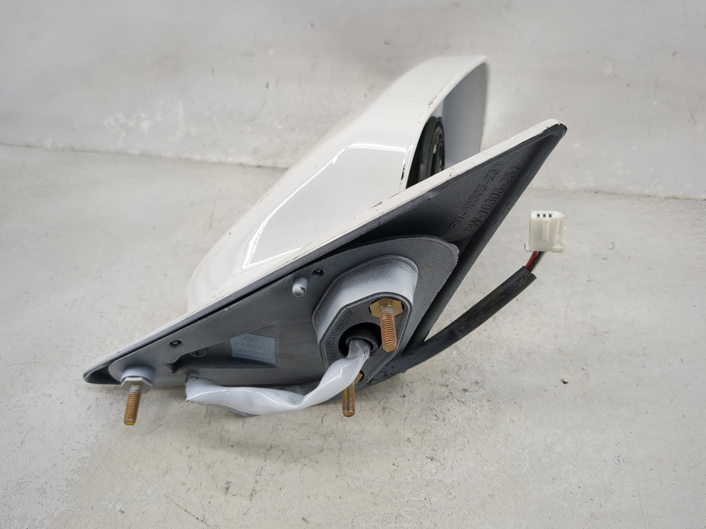 1997-2001 Toyota Camry Passenger Side View Mirror - Right Door Mirror OEM Used - Oemusedautoparts1.com
