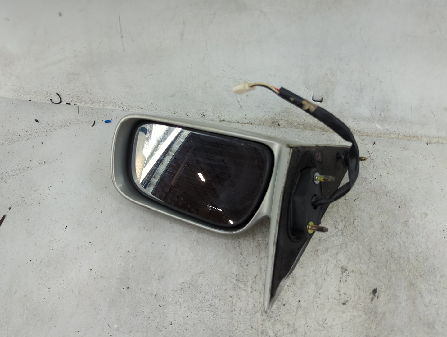 1997-2001 Toyota Camry Passenger Side View Mirror - Right Door Mirror OEM Used - Oemusedautoparts1.com