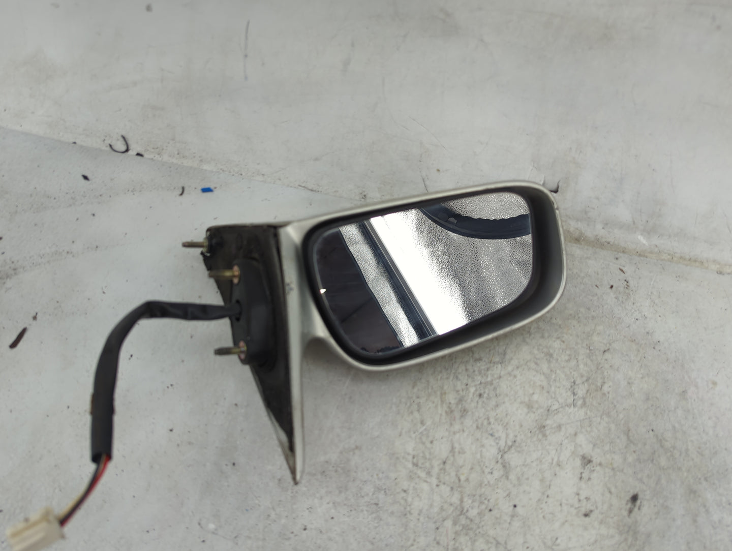 1997-2001 Toyota Camry Driver Side View Mirror - Left Door Mirror OEM Used - Oemusedautoparts1.com