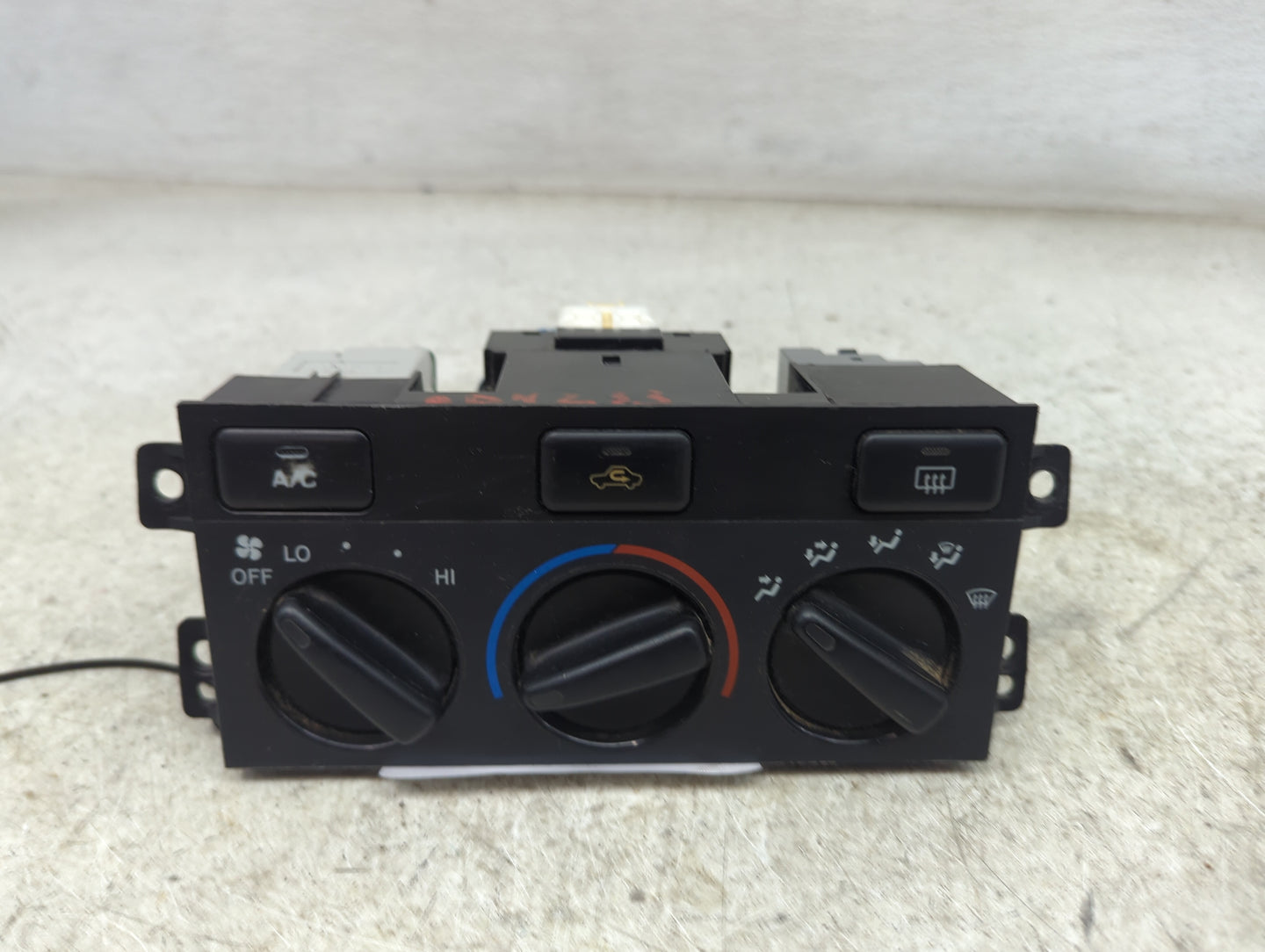 1997-1999 Toyota Camry Climate Control Module Temperature AC/Heater Replacement P/N:158926 Fits OEM Used Auto Parts - Oemuse