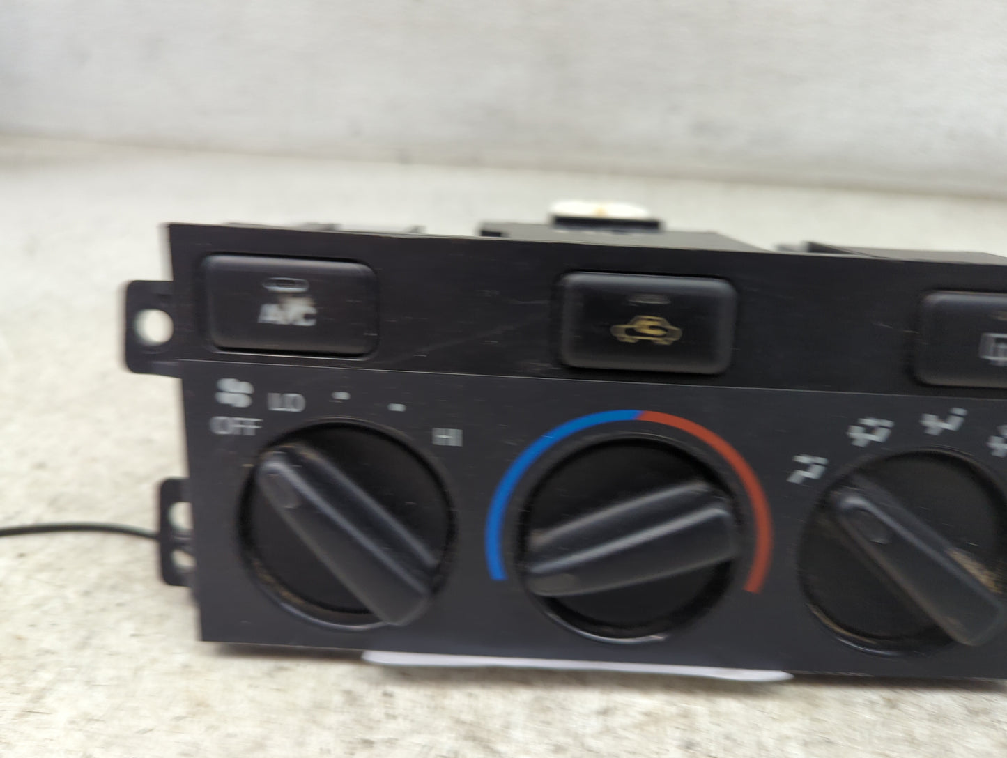 1997-1999 Toyota Camry Climate Control Module Temperature AC/Heater Replacement P/N:158926 Fits OEM Used Auto Parts - Oemuse