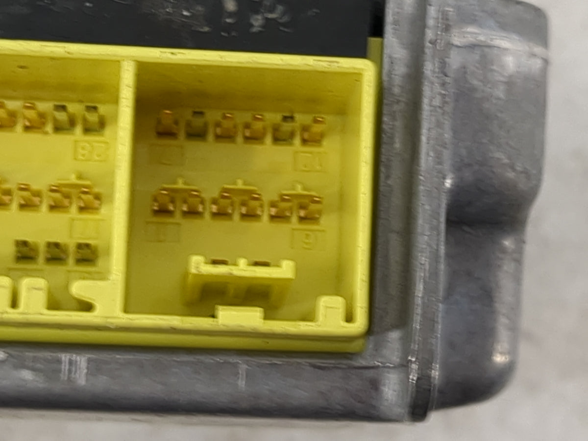 1999-2001 Toyota Camry Safety Restraint Srs Airbag Control Module - Oemusedautoparts1.com