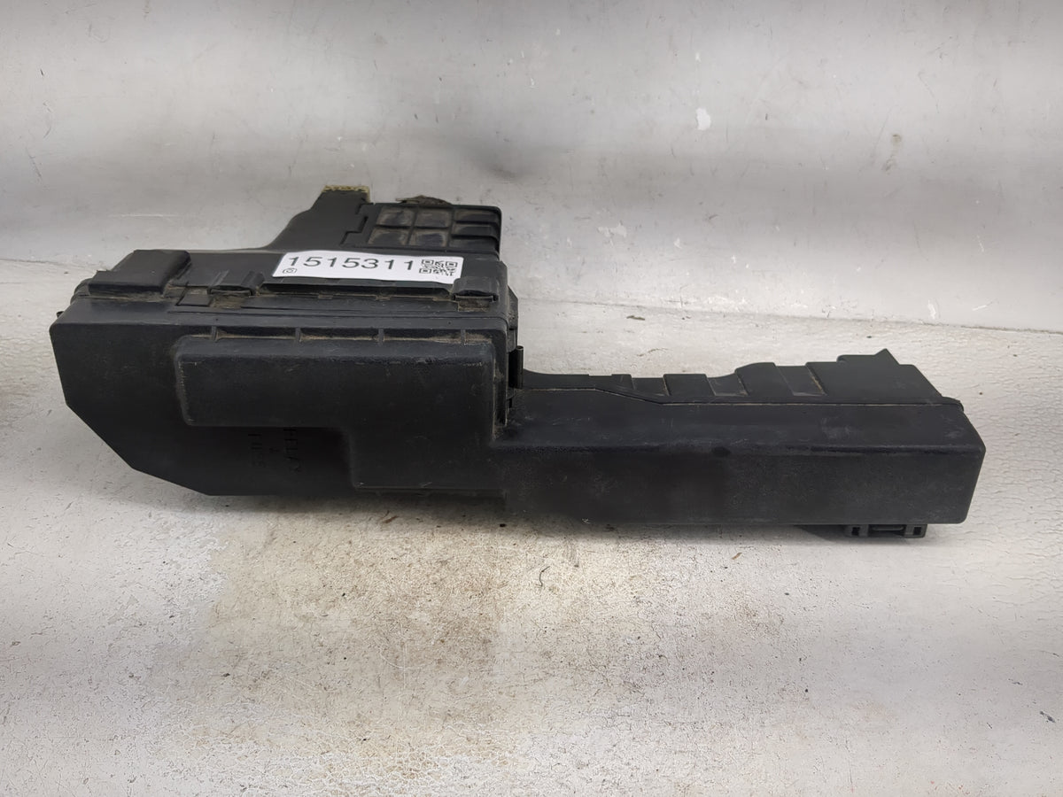 2000 Toyota Camry Fusebox Fuse Box Panel Relay Module P/N:031500 Fits OEM Used Auto Parts - Oemusedautoparts1.com