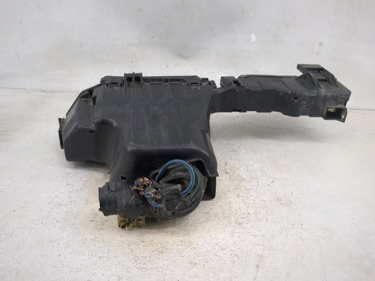 2000 Toyota Camry Fusebox Fuse Box Panel Relay Module P/N:031500 Fits OEM Used Auto Parts - Oemusedautoparts1.com
