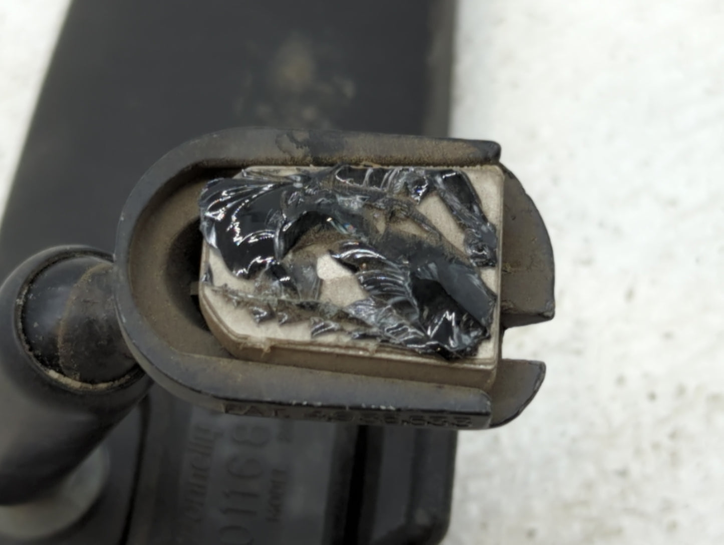 2000 Toyota Camry Interior Rear View Mirror Replacement OEM P/N:E11015306 E8011681 Fits OEM Used Auto Parts - Oemusedautopar